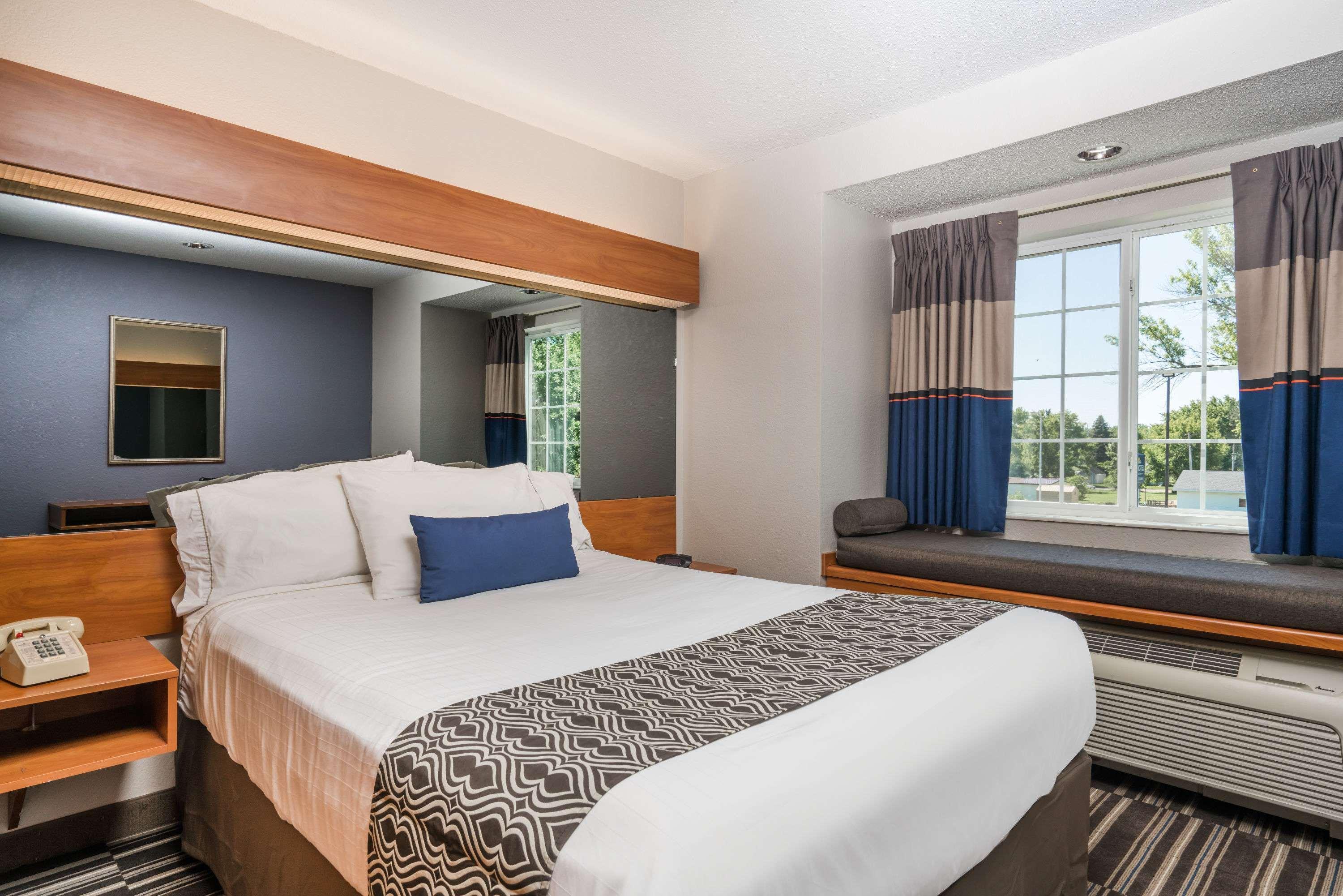 Microtel Inn & Suites By Wyndham Springfield Buitenkant foto